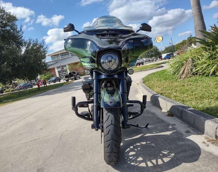 CVO Street Glide - Photo 4