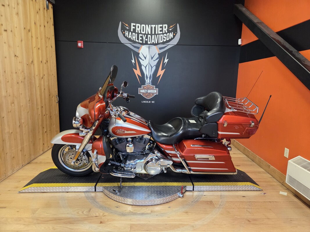 FLHTCUSE3 2008 Screamin’ Eagle Ultra Classic Electra Glide - Photo 2