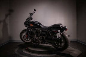2023 Nightster™ Special (RH975S) thumb 0