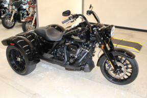2024 Harley-Davidson Freewheeler FLRT thumb 3