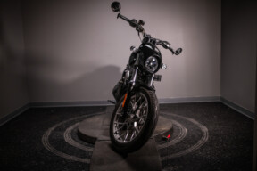 2023 Nightster™ Special (RH975S) thumb 3