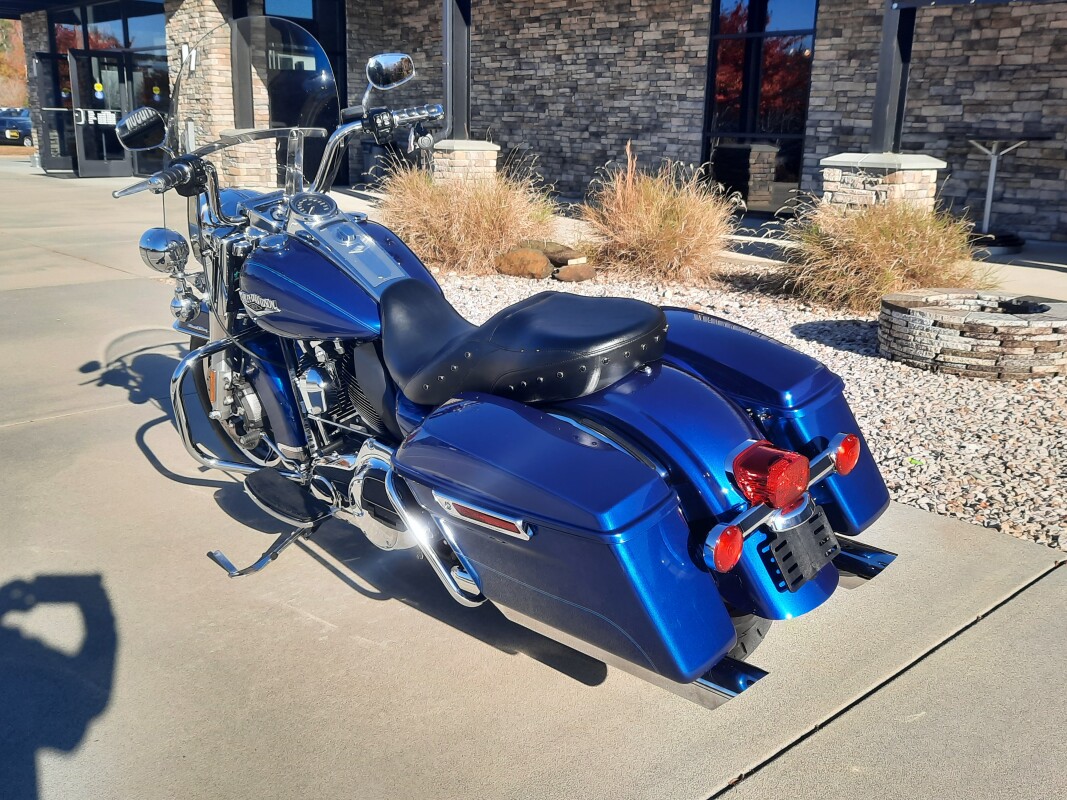 2015 Harley-Davidson Road King Classic Superior Blue - Photo 8