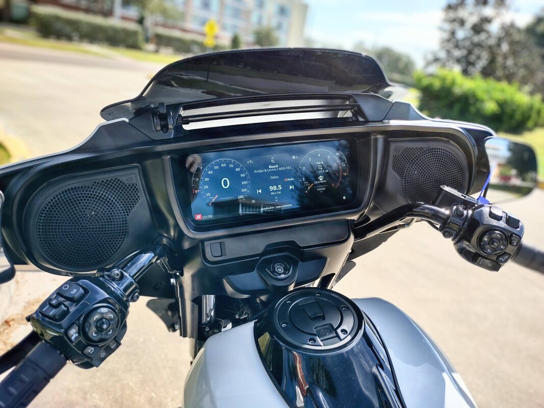Street Glide - Photo 8