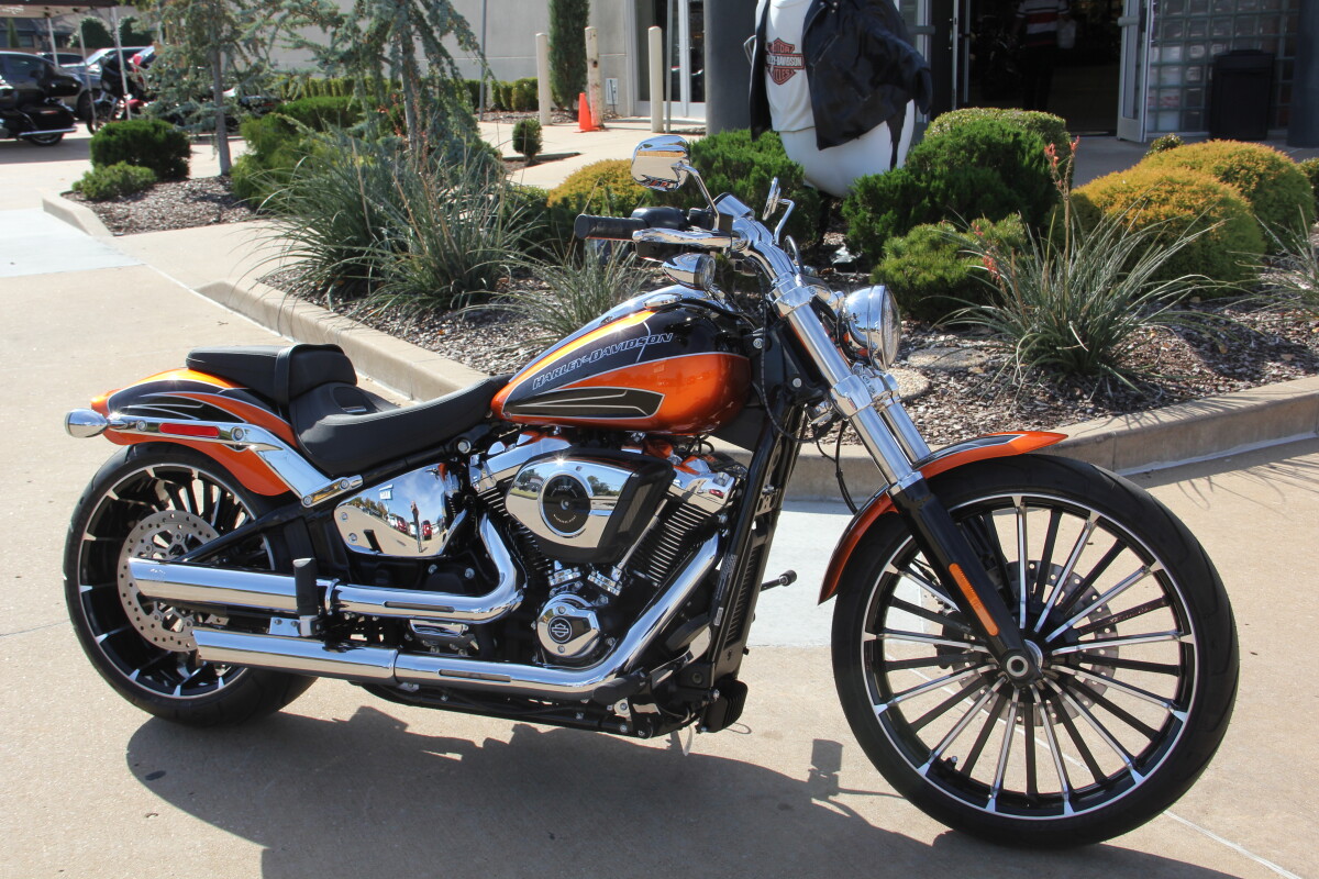 2025 Harley-Davidson Breakout Brilliant Red - Photo 4