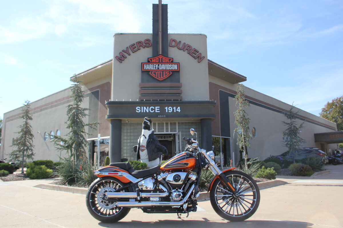 2025 Harley-Davidson Breakout Brilliant Red