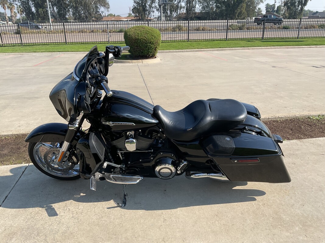 FLHXSE 2015 CVO Street Glide - Photo 6