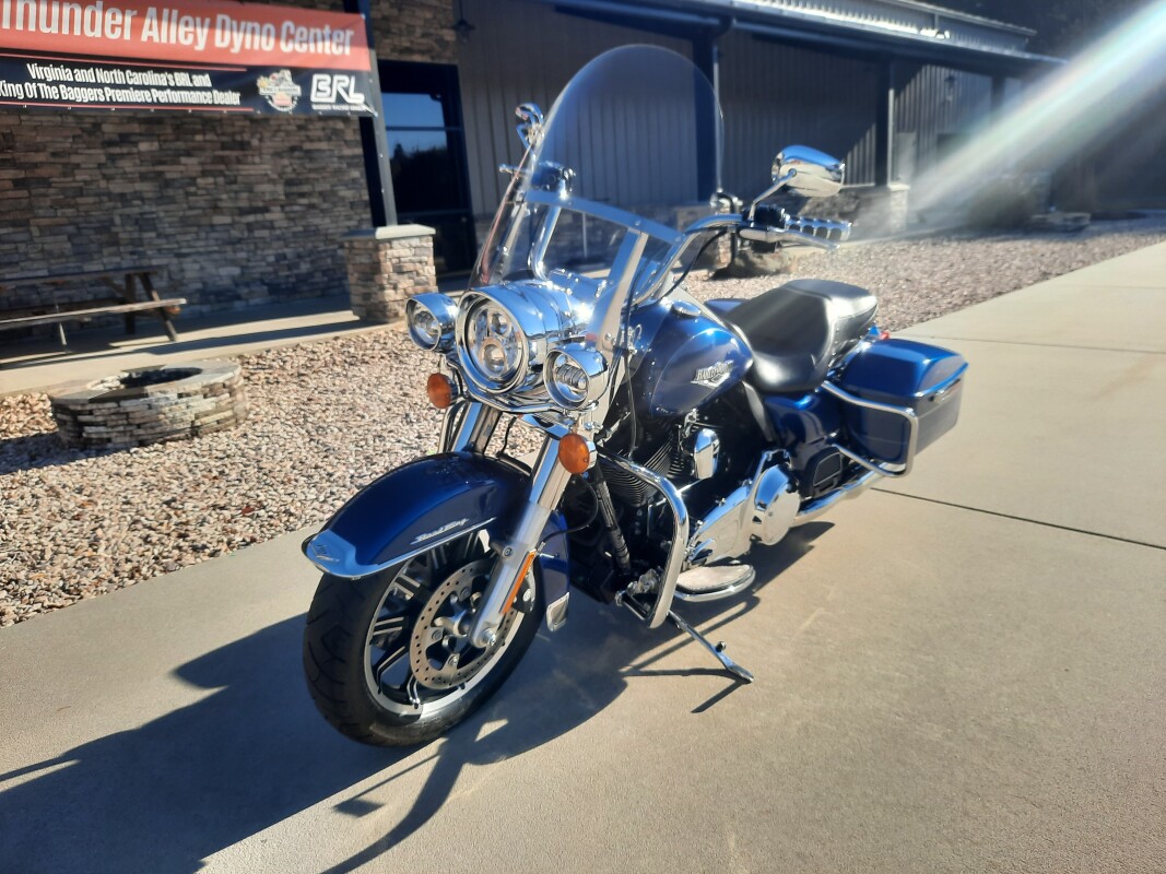 2015 Harley-Davidson Road King Classic Superior Blue - Photo 2