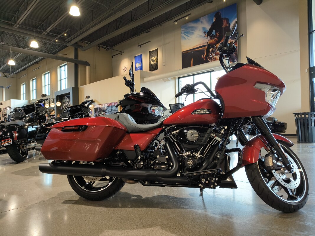 2025 Harley-Davidson Road Glide Brilliant Red - Photo 3