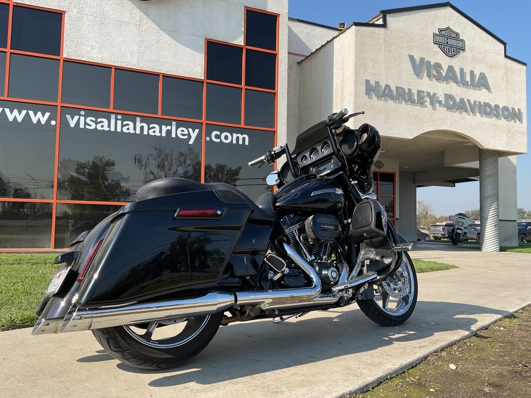 FLHXSE 2015 CVO Street Glide - Photo 2