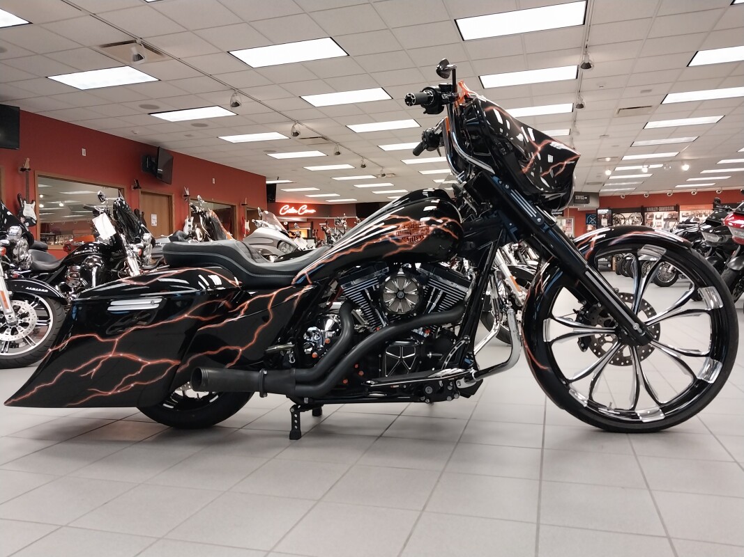 FLHXS 2014 Street Glide Special