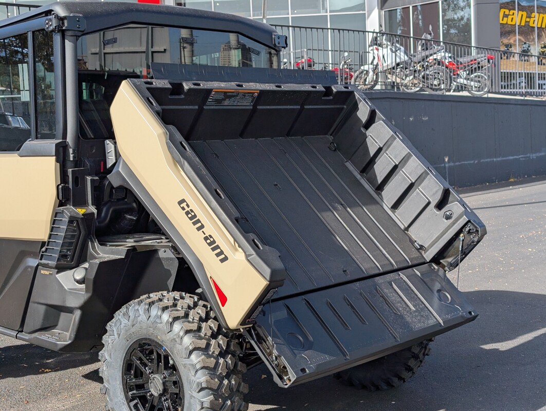2026 Can-Am Defender Limited HD11, photo 13