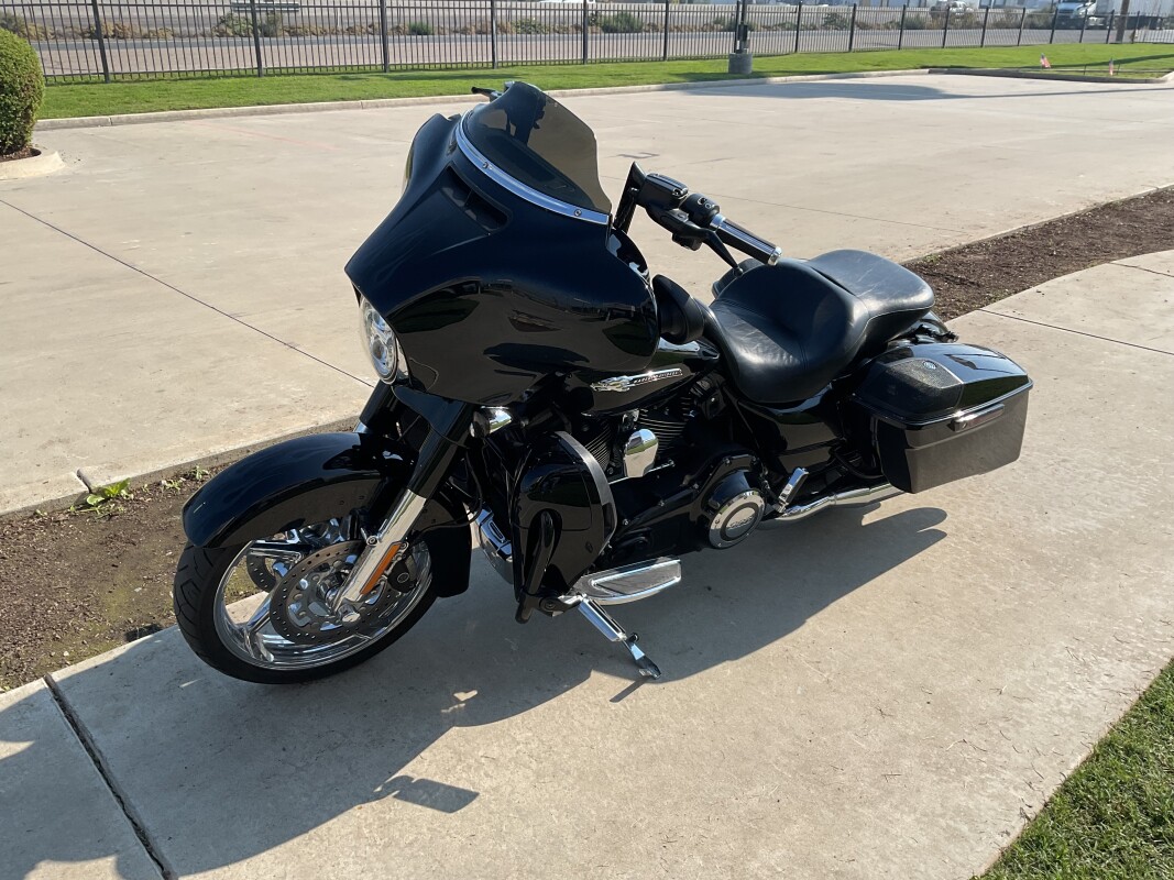 FLHXSE 2015 CVO Street Glide - Photo 5