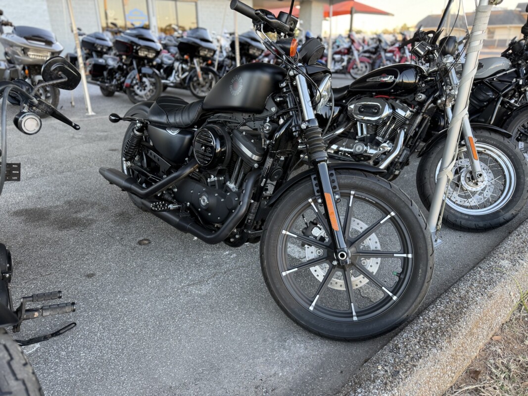XL 883N 2022 Iron 883