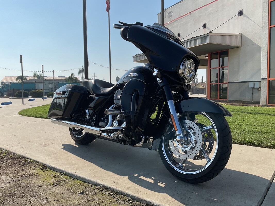 FLHXSE 2015 CVO Street Glide - Photo 3