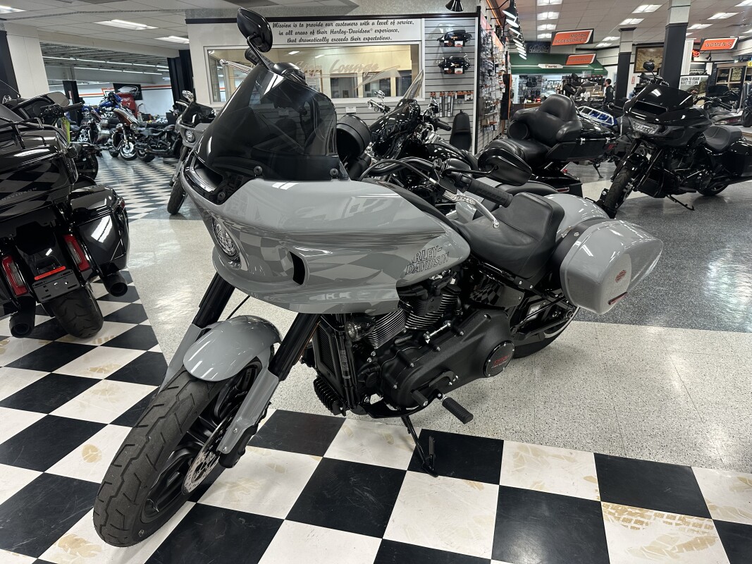 2025 Harley-Davidson Low Rider ST Billiard Gray - Black Finish - Photo 2