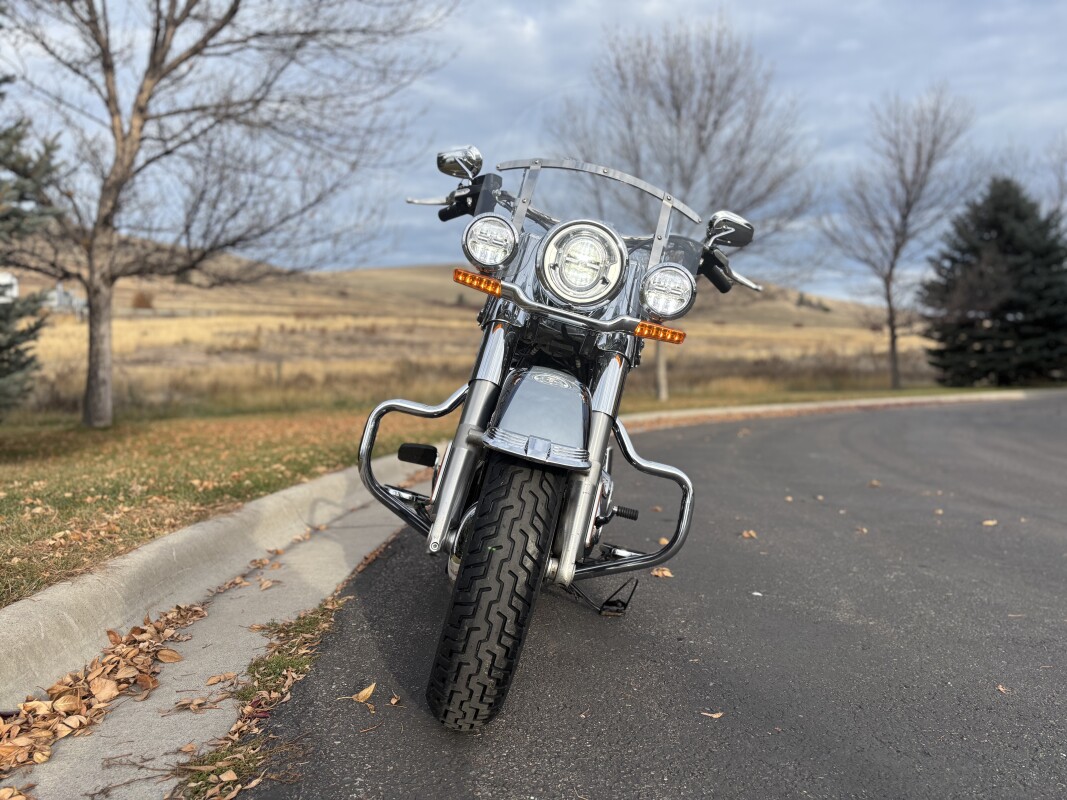 2019 Harley-Davidson Deluxe Midnight Blue/Barracuda Silver - Photo 7