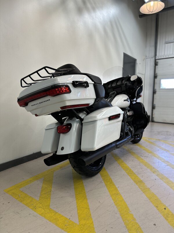2024 Harley Davidson Ultra Limited White Onyx Pearl - Photo 5