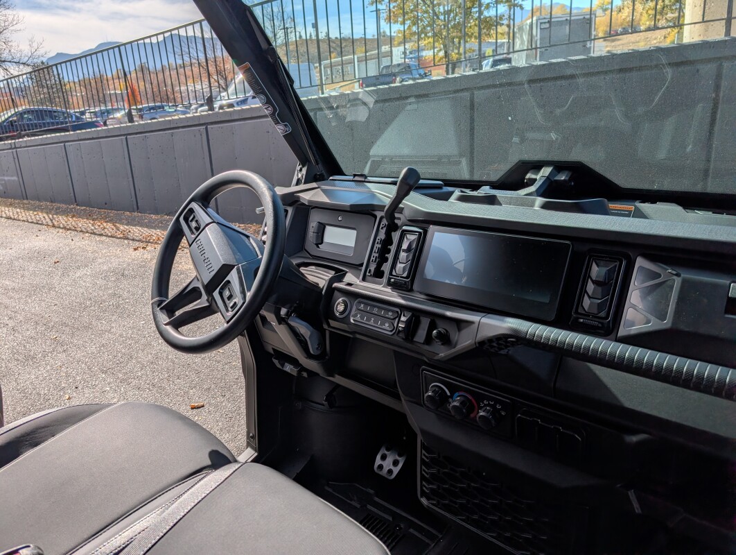 2026 Can-Am Defender Limited HD11, photo 10