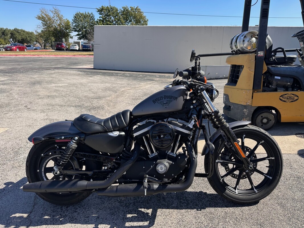 Harley-Davidson Iron 883 XL 883N
