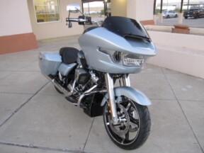 2025 Harley-Davidson® Road Glide® Atlas Silver Metallic thumb 2