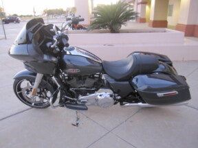 2025 Harley-Davidson® Road Glide® Iron Horse Metallic - Black Finish thumb 0