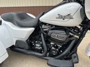 FLTRT 2025 Road Glide® 3 thumb 0