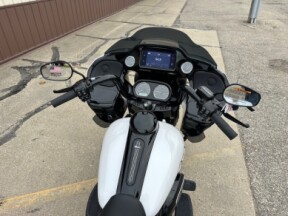 FLTRT 2025 Road Glide® 3 thumb 1