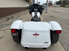 FLTRT 2025 Road Glide® 3 thumb 2