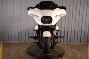 2024 Harley-Davidson® Street Glide® FLHX thumb 1