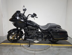 FLTRX 2025 Road Glide™ thumb 1