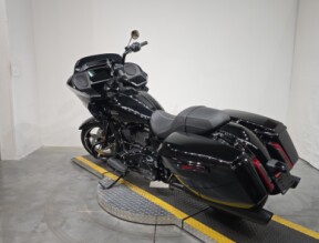 FLTRX 2025 Road Glide™ thumb 0