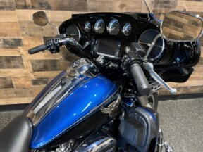 2018 Harley-Davidson® Ultra Limited 115th Anniversary  Legend Blue/Vivid Black FLHTK thumb 0