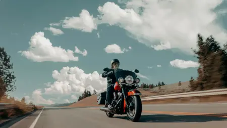 Retro Cruisers Compete as 2025 Harley-Davidson® Heritage Classic Faces the Super Chief in Charlotte