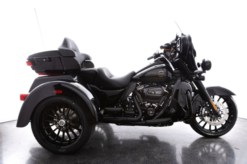 2025 Harley-Davidson® Tri Glide™ Ultra Vivid Black !!!NEUF!!!