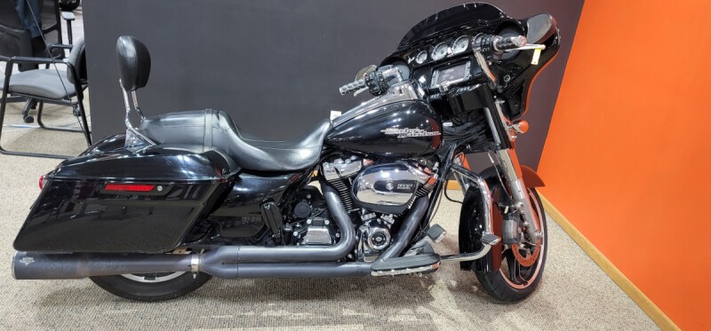 2017 Harley-Davidson® Street Glide® Special Black Denim