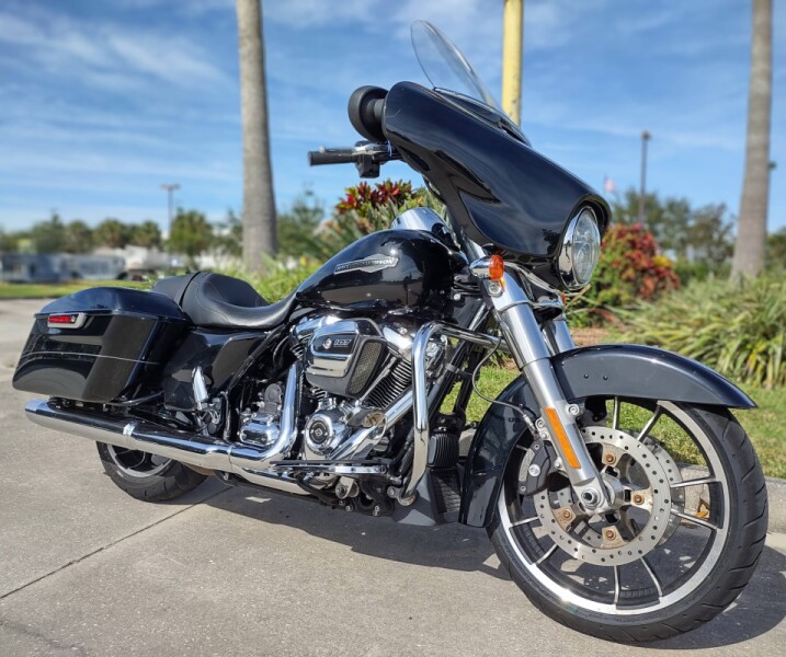 FLHX 2021 Street Glide®