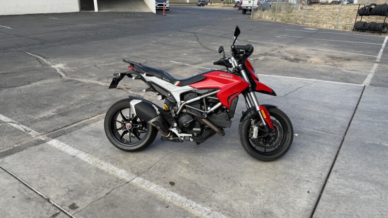 2015 Ducati Hyperstrada HYS821