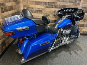 2017 Harley-Davidson® Ultra Limited Custom Color Bonneville Blue/Fathom Blue FLHTK thumb 2
