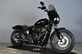 2018 Harley-Davidson® Street Bob® FXBB thumb 2
