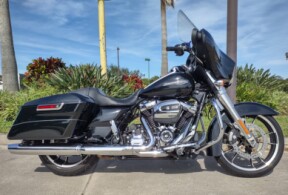 FLHX 2021 Street Glide® thumb 3