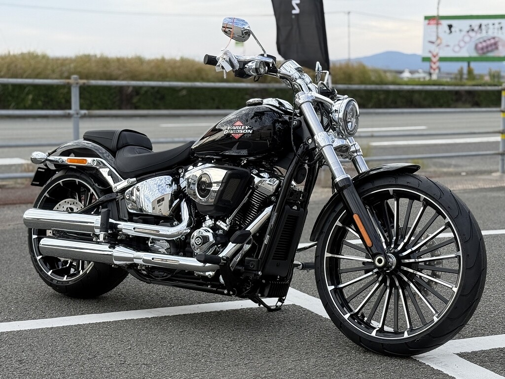スペシャルパッケージカスタム新車 2024 Harley-Davidson® Softail