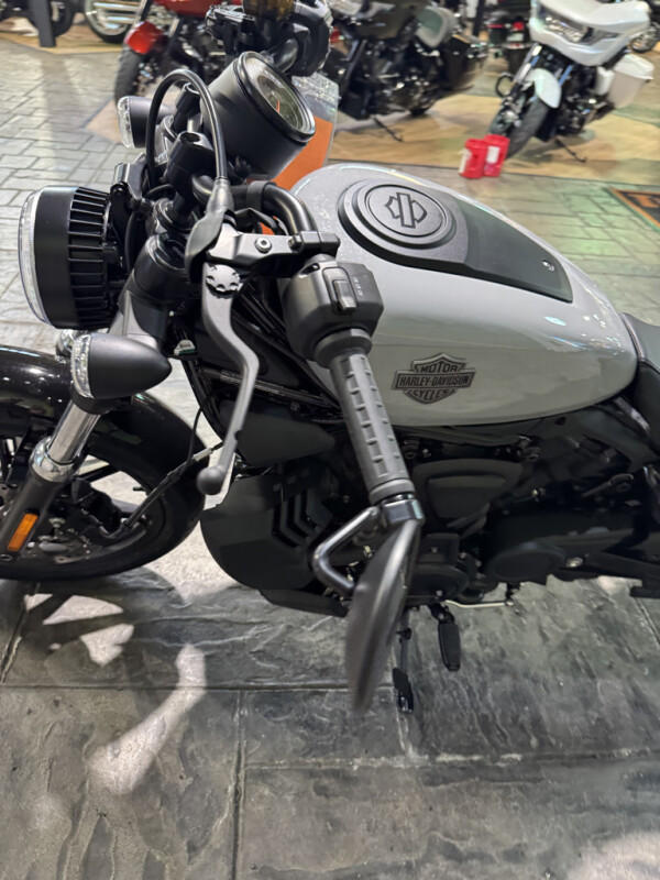 2025 Harley-Davidson® Nightster™, photo 13