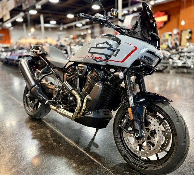 2025 Harley-Davidson® Pan America® 1250 ST Billiard Gray
