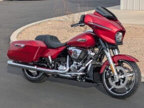 2025 Harley-Davidson® Street Glide® thumb 2
