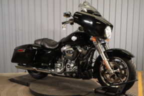2020 Harley-Davidson® Electra Glide® Standard FLHT thumb 2