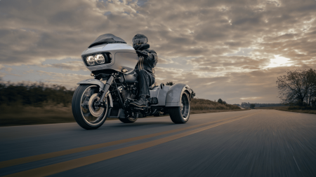 Milwaukee-Eight® 114 Power Defines the 2025 Harley-Davidson® Road Glide® 3 in Bradenton FL