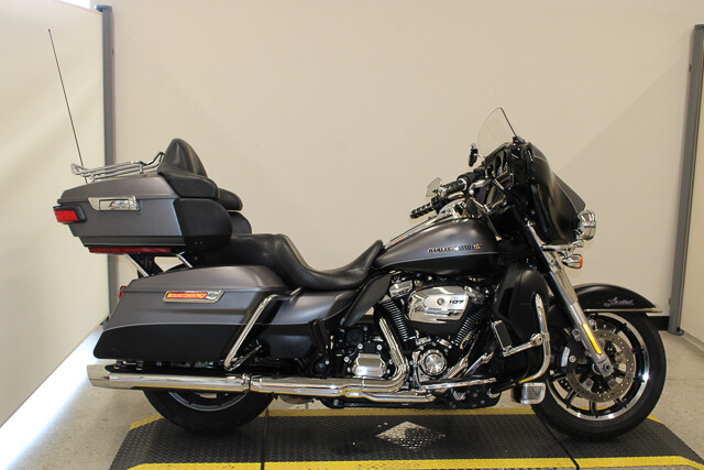 2017 Harley-Davidson Ultra Limited Low Grand American Touring FLHTKL
