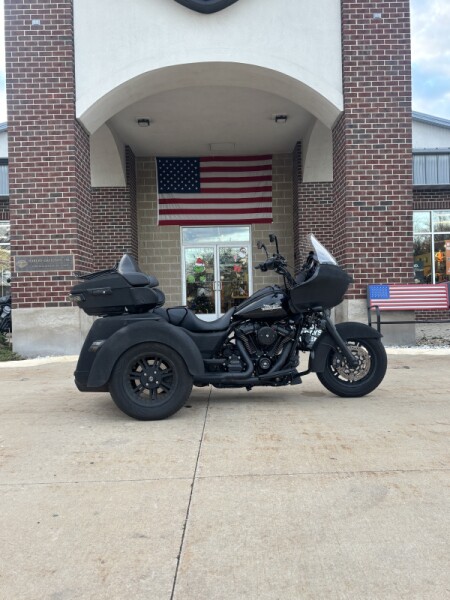Harley-Davidson® Road Glide® 3 2023 FLTRT BLACK