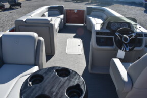 2026 Sweetwater 2286 CSE ~Yamaha 200HP 4S w/ $11,400 in Custom Options. thumb 3