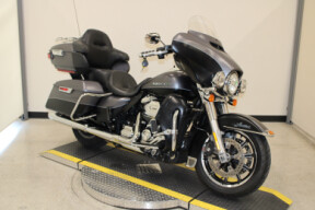 2017 Harley-Davidson Ultra Limited Low Grand American Touring FLHTKL thumb 2